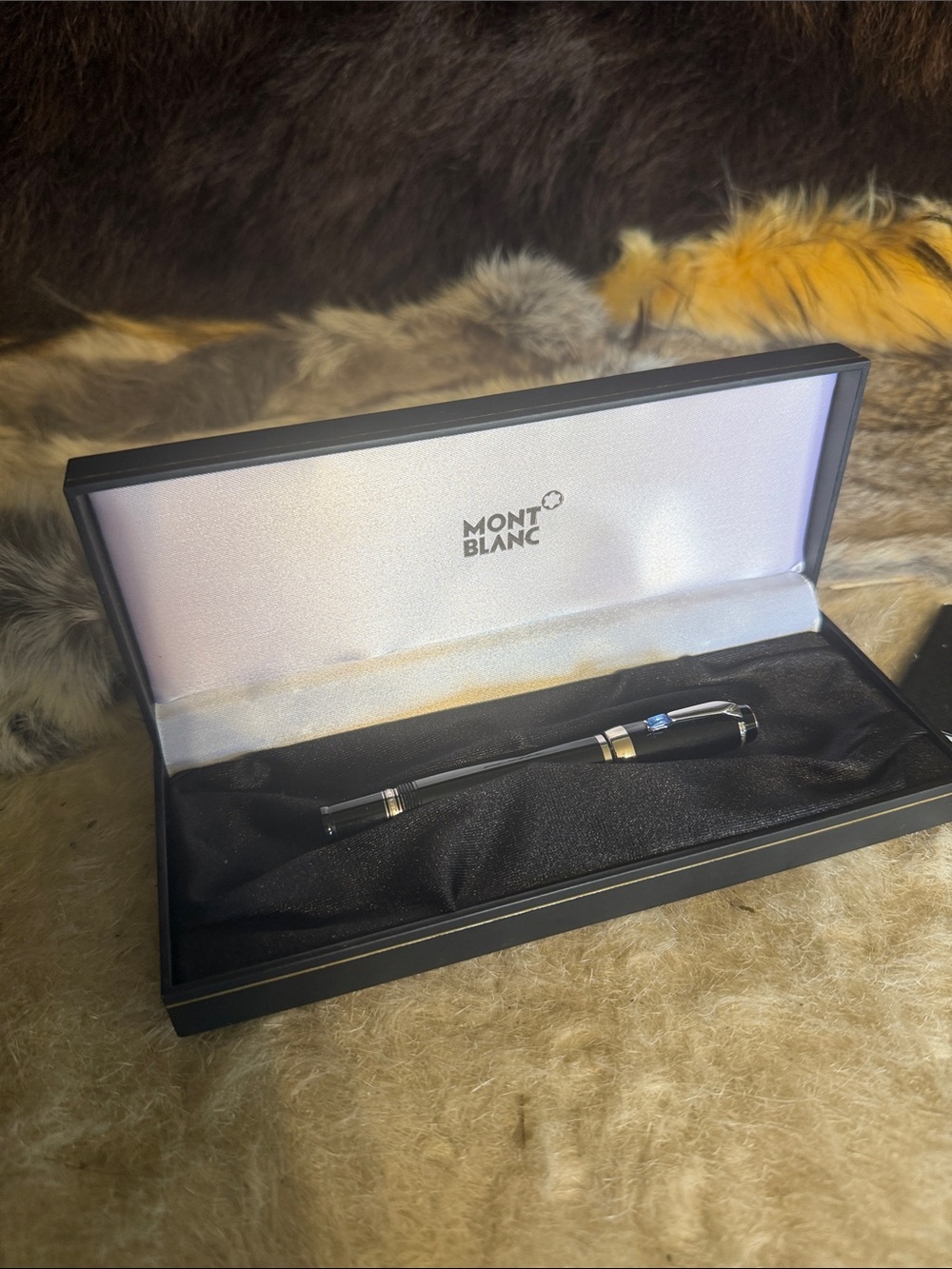 Mont Blanc luxury fountain pen (4080)